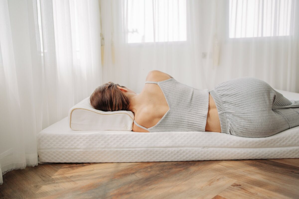 ergonomic latex pillow
