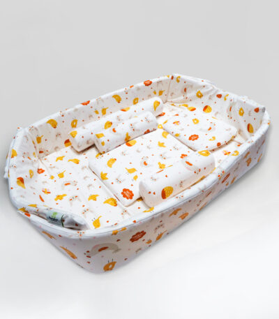 Baby crib set